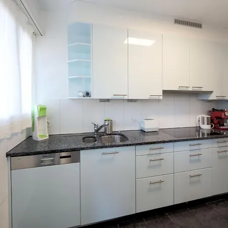 Luegete 28, Witikon Apartment *
